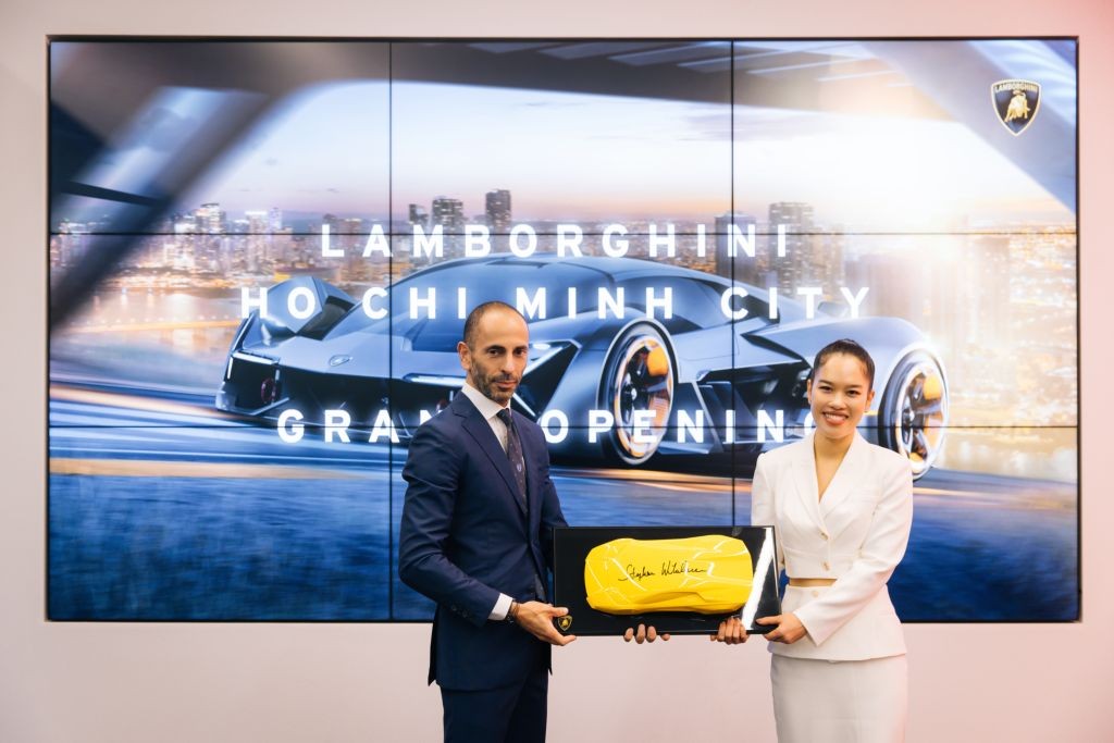 Lamborghini chính thức khai trương showroom tại TP HCM Lamborghini chính thức khai trương showroom tại TP HCM