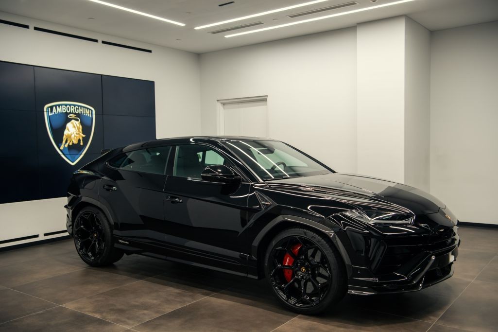 Lamborghini chính thức khai trương showroom tại TP HCM Lamborghini chính thức khai trương showroom tại TP HCM
