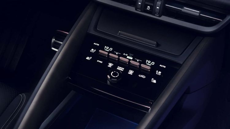 Doanh nhân Nguyễn Quốc Cường được tặng Yamaha PG-1 Doanh nhân Nguyễn Quốc Cường được tặng Yamaha PG-1