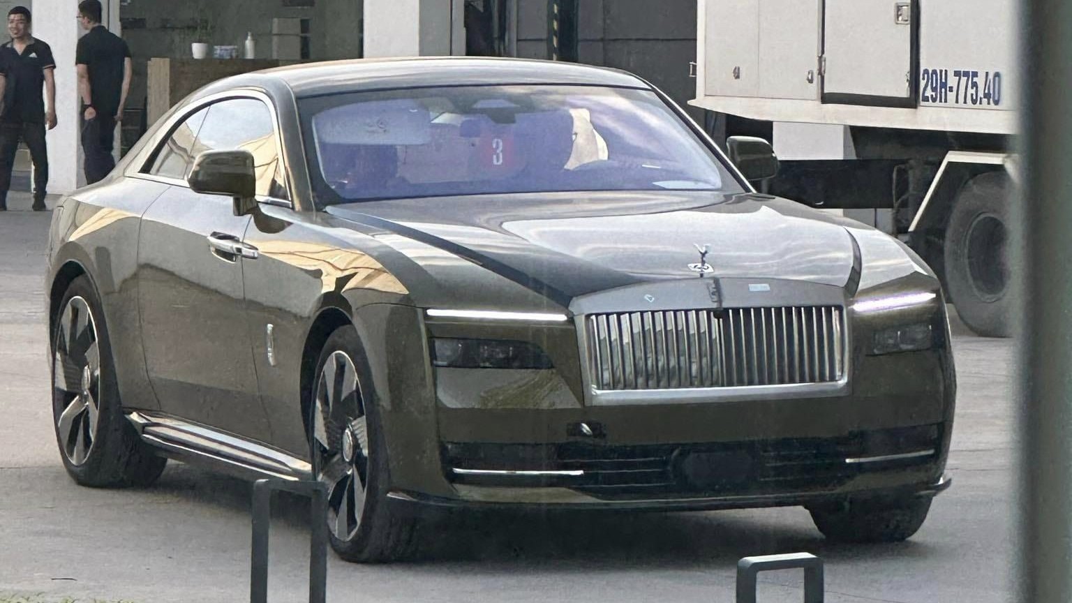 Xe siêu sang chạy điện Rolls-Royce Spectre âm thầm có mặt tại Việt Nam