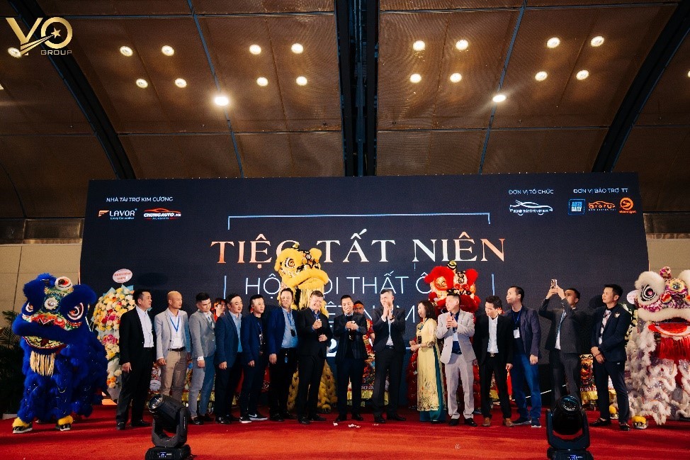 Tiệc Tất niên ngành nội thất ô tô – Như một triển lãm quy mô tại Việt Nam tiệc Tất niên Hội Nội thất ô tô Việt Nam