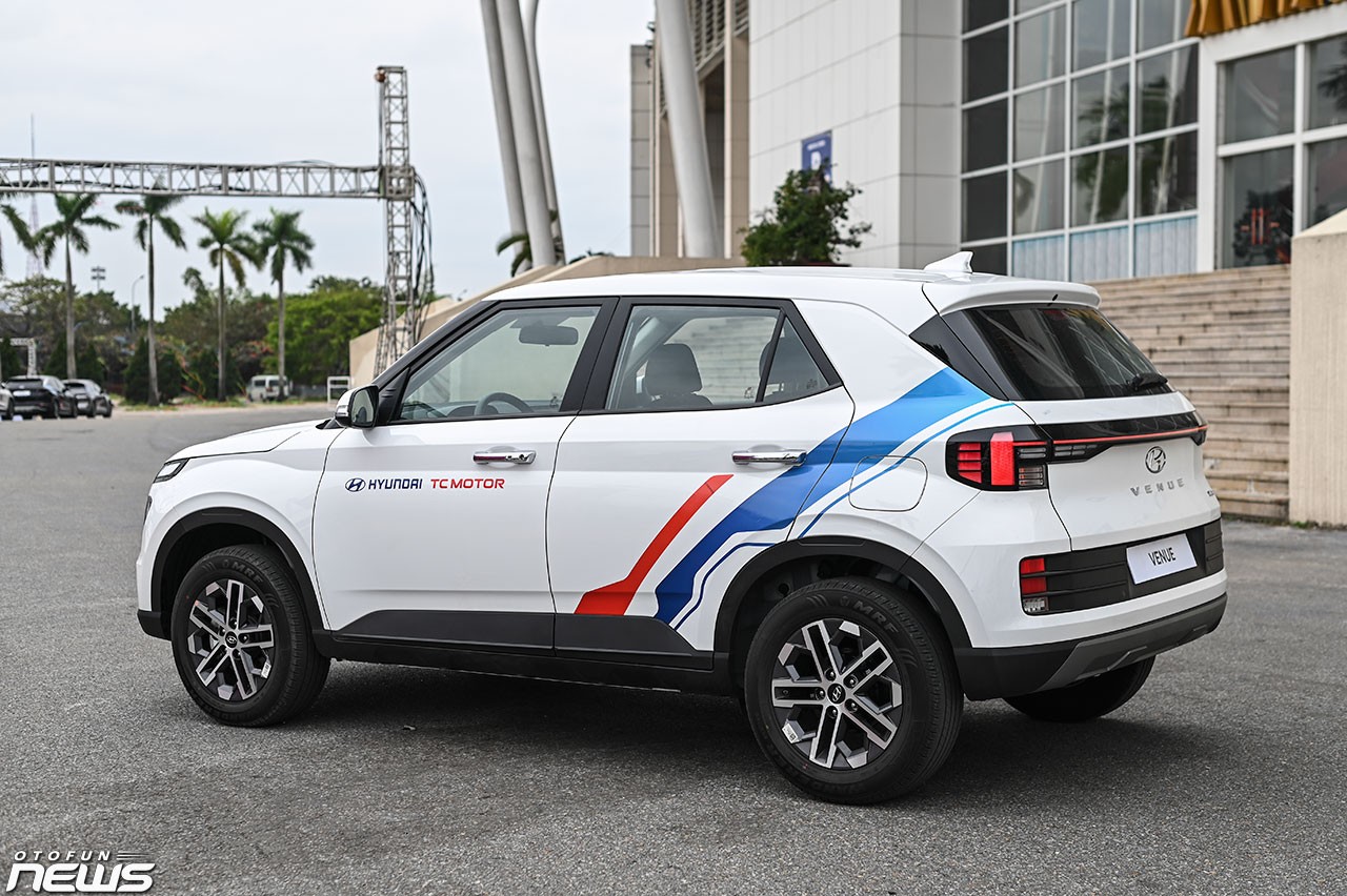 Cận cảnh CUV cỡ A Hyundai Venue vừa ra mắt thị trường Việt Nam Cận cảnh CUV cỡ A Hyundai Venue vừa ra mắt thị trường Việt Nam