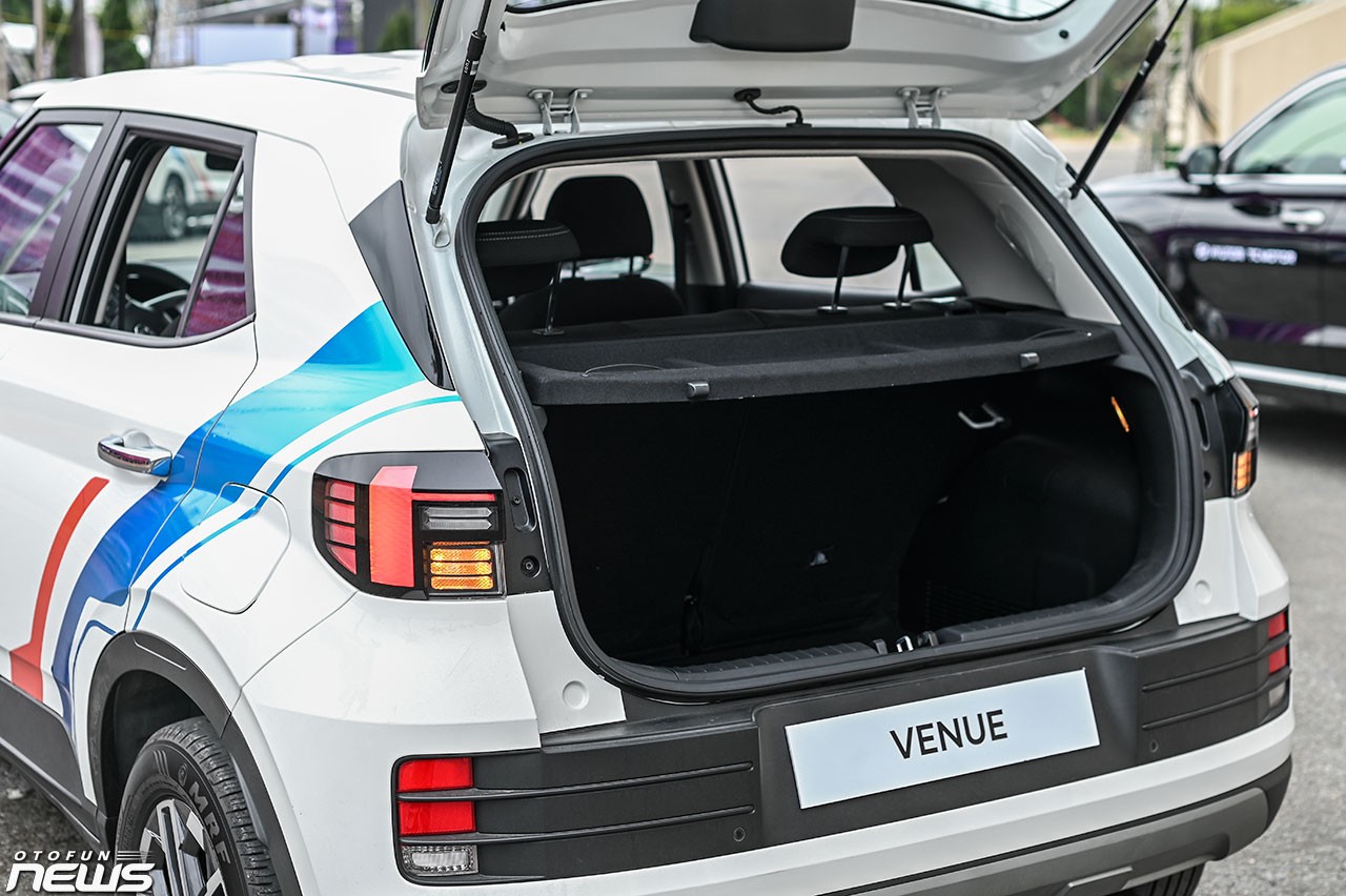Cận cảnh CUV cỡ A Hyundai Venue vừa ra mắt thị trường Việt Nam Cận cảnh CUV cỡ A Hyundai Venue vừa ra mắt thị trường Việt Nam