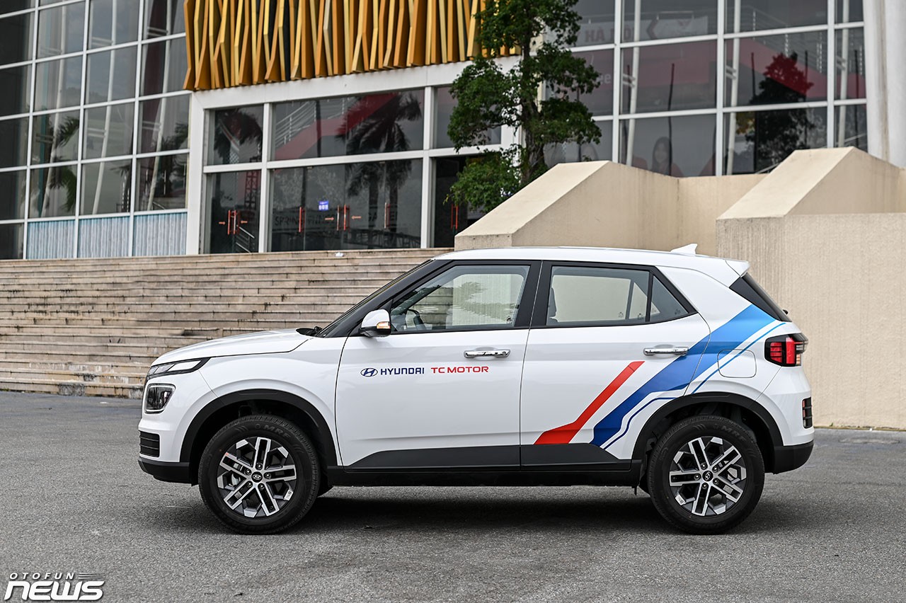 Cận cảnh CUV cỡ A Hyundai Venue vừa ra mắt thị trường Việt Nam Cận cảnh CUV cỡ A Hyundai Venue vừa ra mắt thị trường Việt Nam
