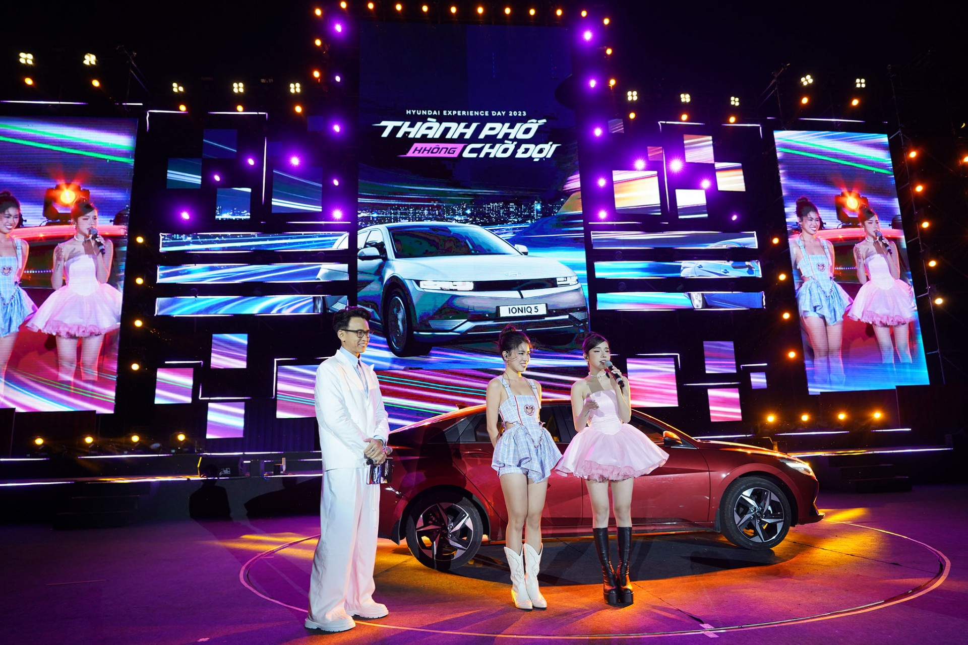 Cận cảnh Hyundai Venue vừa ra mắt với giá chỉ 539 triệu đồng Cận cảnh Hyundai Venue vừa ra mắt với giá chỉ 539 triệu đồng