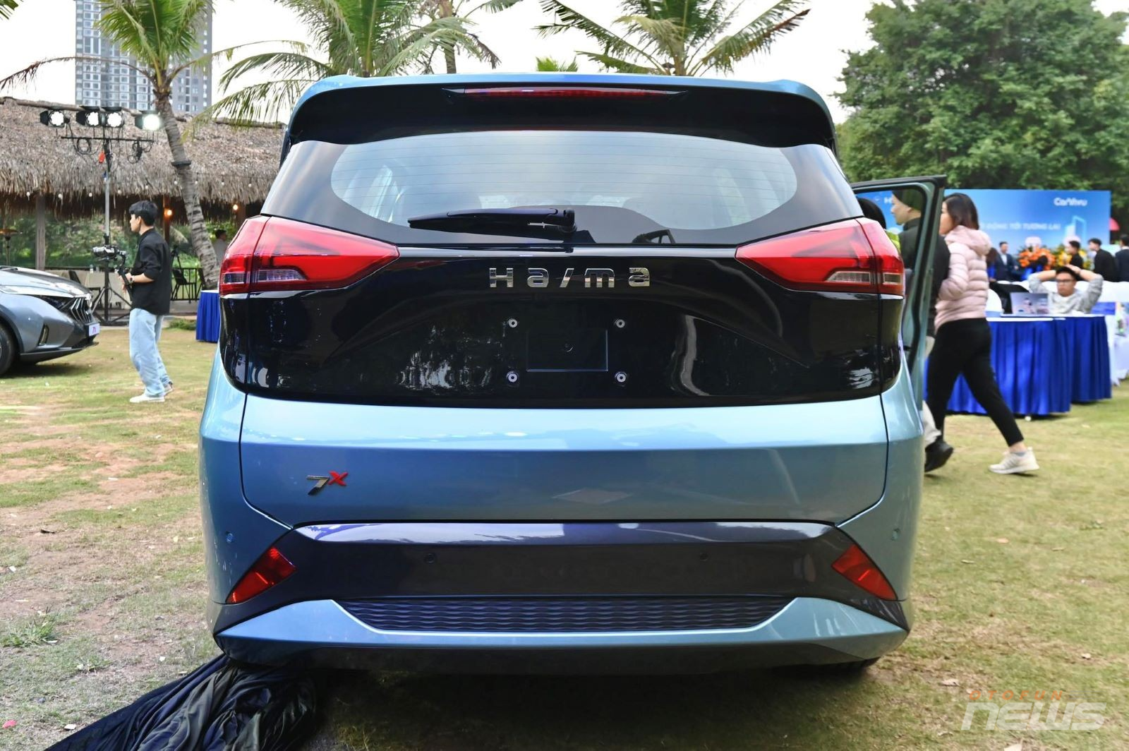 Chi tiết hai mẫu MPV Trung Quốc Haima 7X và 7X-E vừa ra mắt thị trường Việt Nam Chi tiết hai mẫu MPV Trung Quốc Haima 7X và 7X E vừa ra mắt thị trường Việt Nam