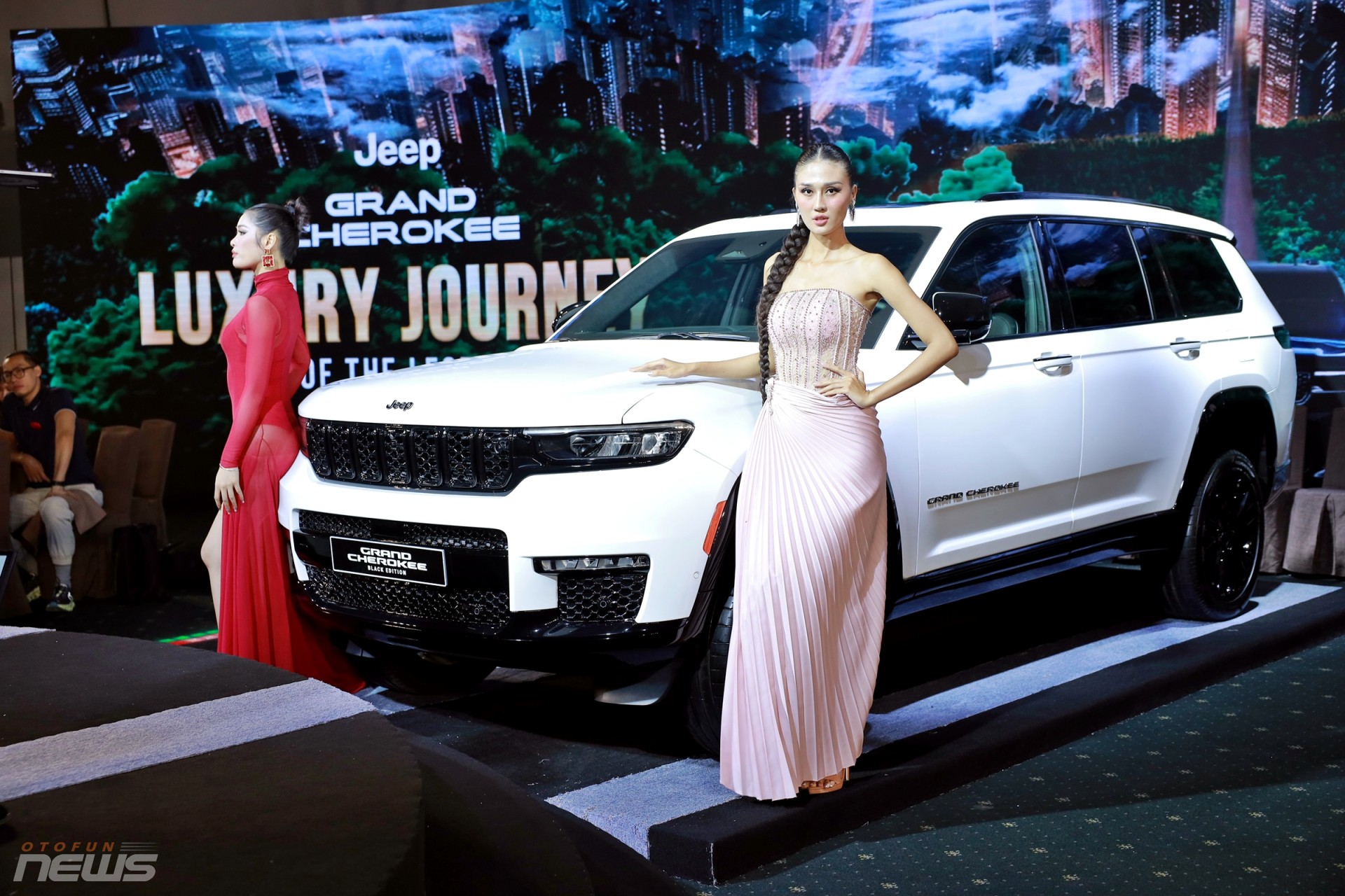Jeep Grand Cherokee L có thêm phiên bản đặc biệt, giá từ 6,8 tỷ đồng Jeep Grand Cherokee L có thêm phiên bản đặc biệt, giá từ 6,8 tỷ đồng