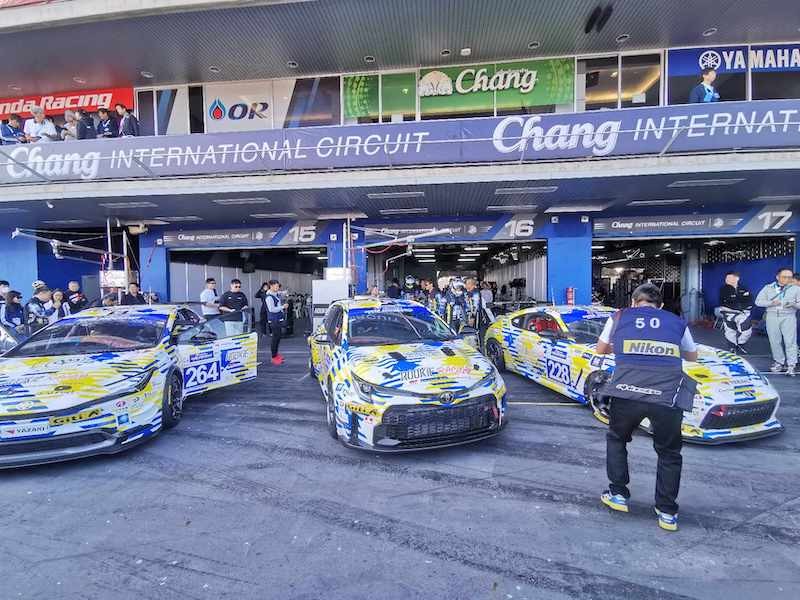 Chủ tịch Tập đoàn Toyota chinh phục cuộc ‘hành xác’ 10 tiếng liên tục bằng xe hydro Chủ tịch Tập đoàn Toyota chinh phục cuộc ‘hành xác’ 10 tiếng liên tục bằng xe hydro