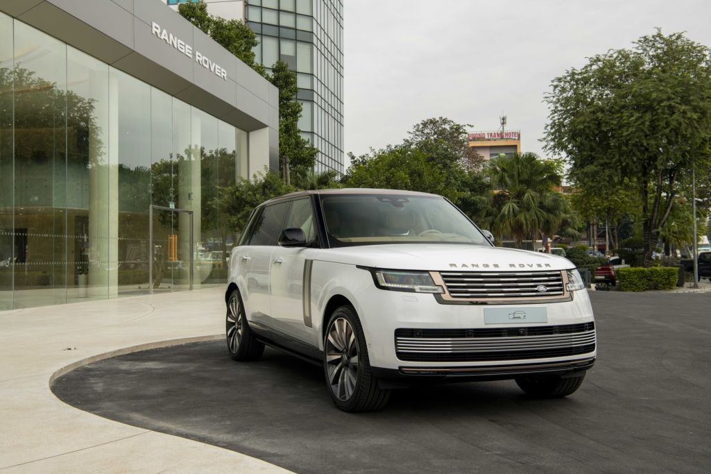 Range Rover SV ra mắt, lựa chọn mới cho giới siêu giàu tại Việt Nam Range Rover SV ra mắt, lựa chọn mới cho giới siêu giàu tại Việt Nam