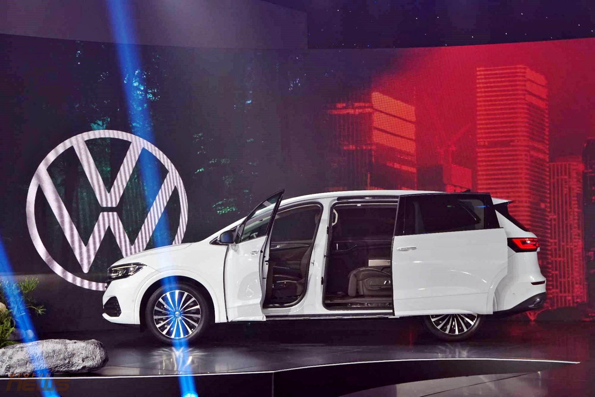 Volkswagen Viloran ra mắt, lựa chọn mới trong phân khúc MPV cỡ lớn Volkswagen Viloran ra mắt, lựa chọn mới trong phân khúc MPV cỡ lớn