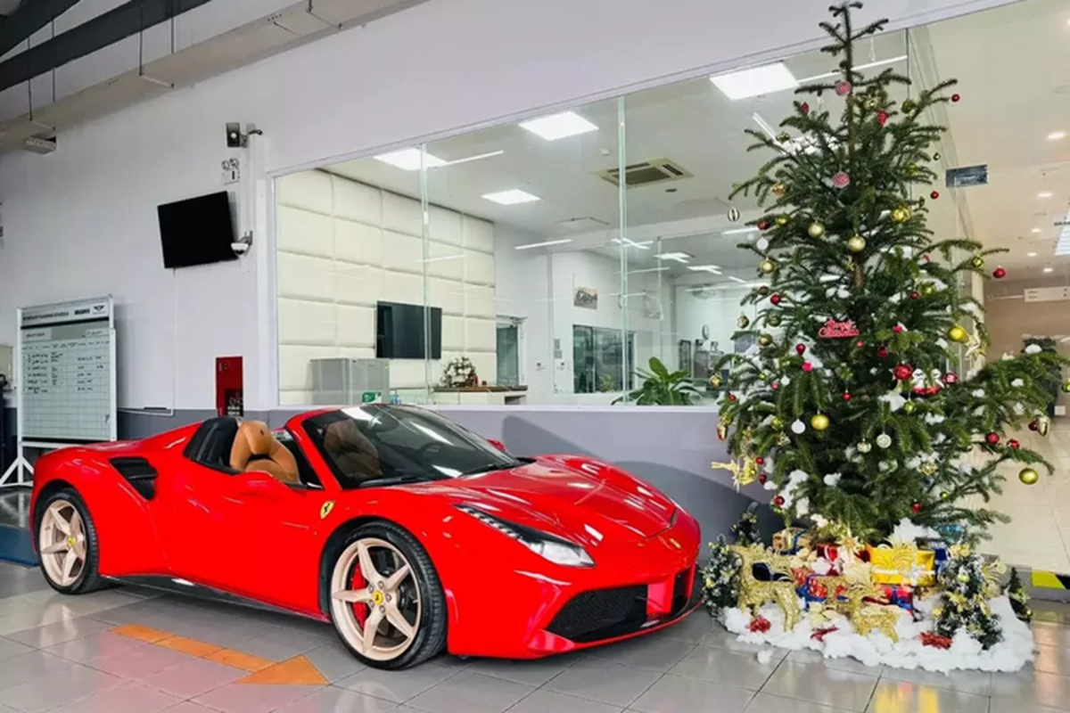 Ferrari 488 Spider đeo biển 30K-567.89 giá 12,57 tỷ đồng Ferrari 488 Spider đeo biển 30K-567.89 giá 12,57 tỷ đồng