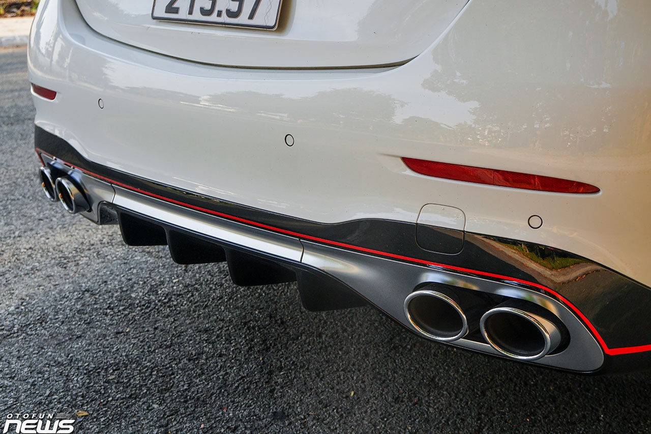 Mercedes-AMG C43: Cỗ máy F1 bên trong chiếc xe gia đình