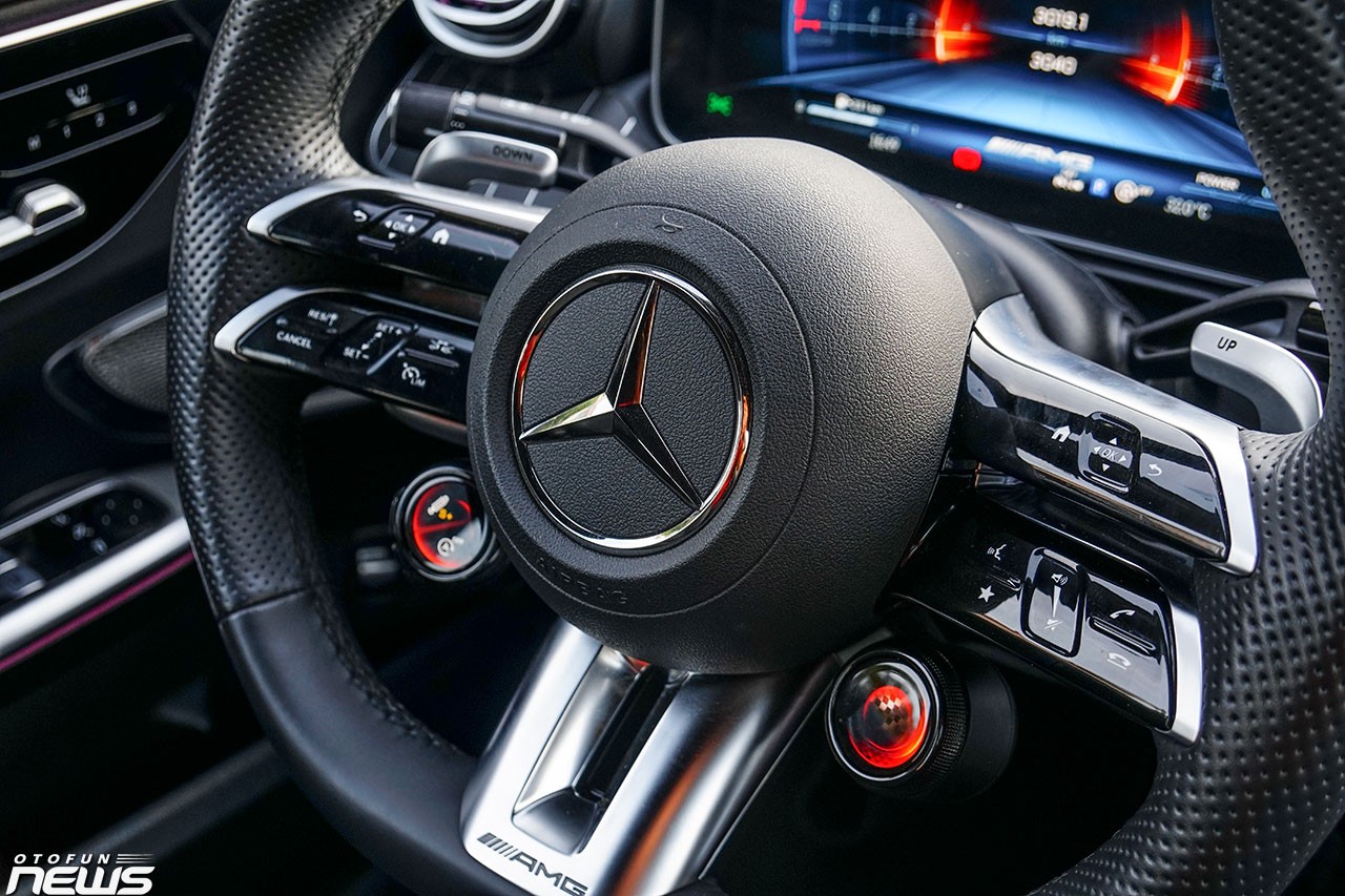 Mercedes-AMG C43: Cỗ máy F1 bên trong chiếc xe gia đình