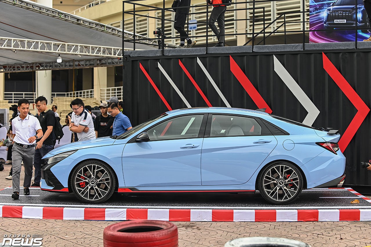 Chi tiết Hyundai Elantra N vừa được mang về Việt Nam Chi tiết Hyundai Elantra N vừa được mang về Việt Nam