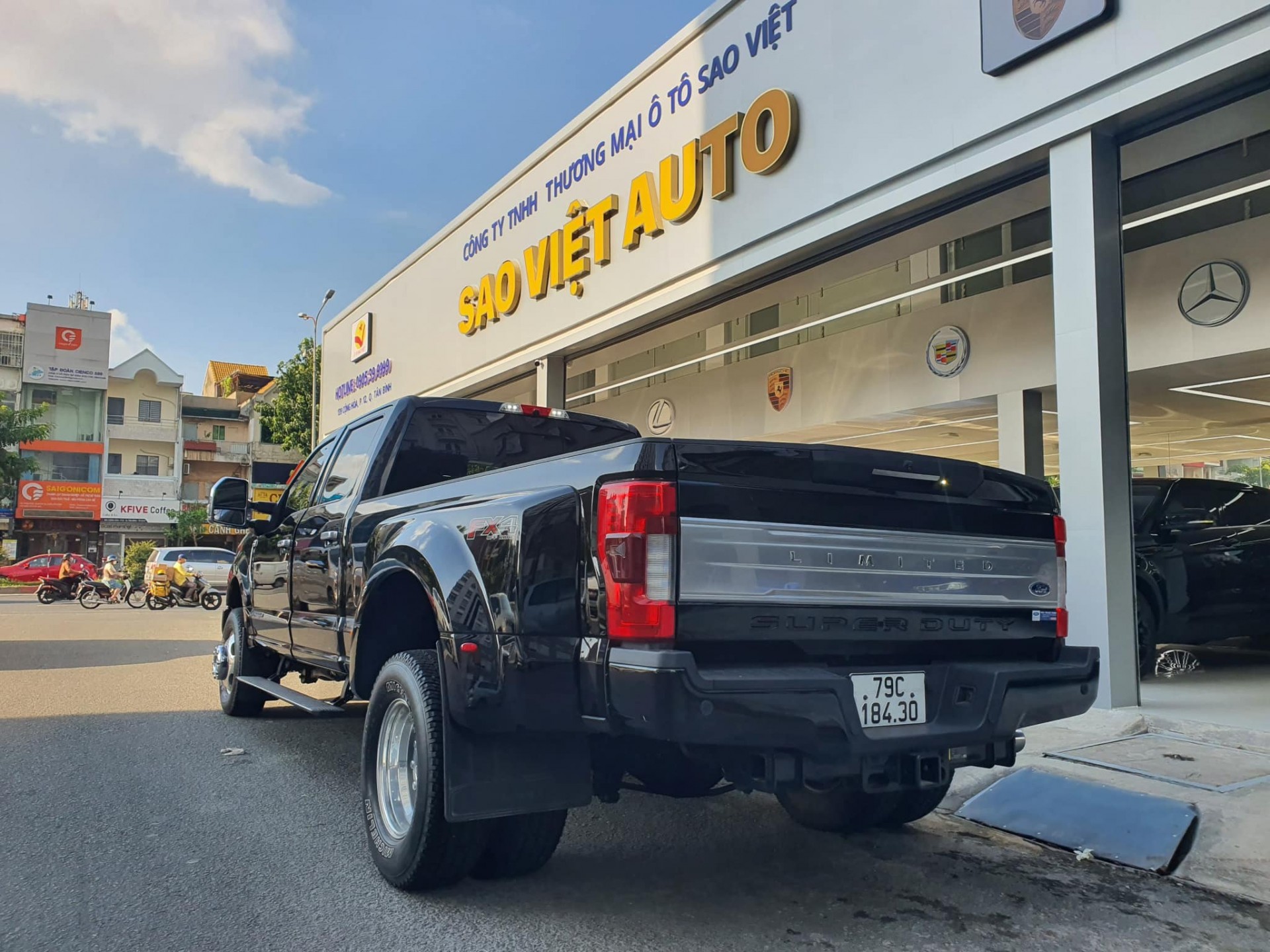Ford F-350 độc nhất Việt Nam lên sàn xe cũ, giá rao bán gần 4,7 tỷ đồng