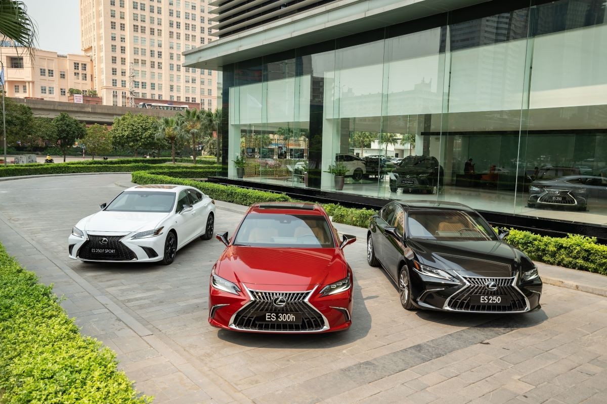 Lexus ES 300h – Sang trọng nhưng không phô trương Lexus ES 300h – Sang trọng nhưng không phô trương