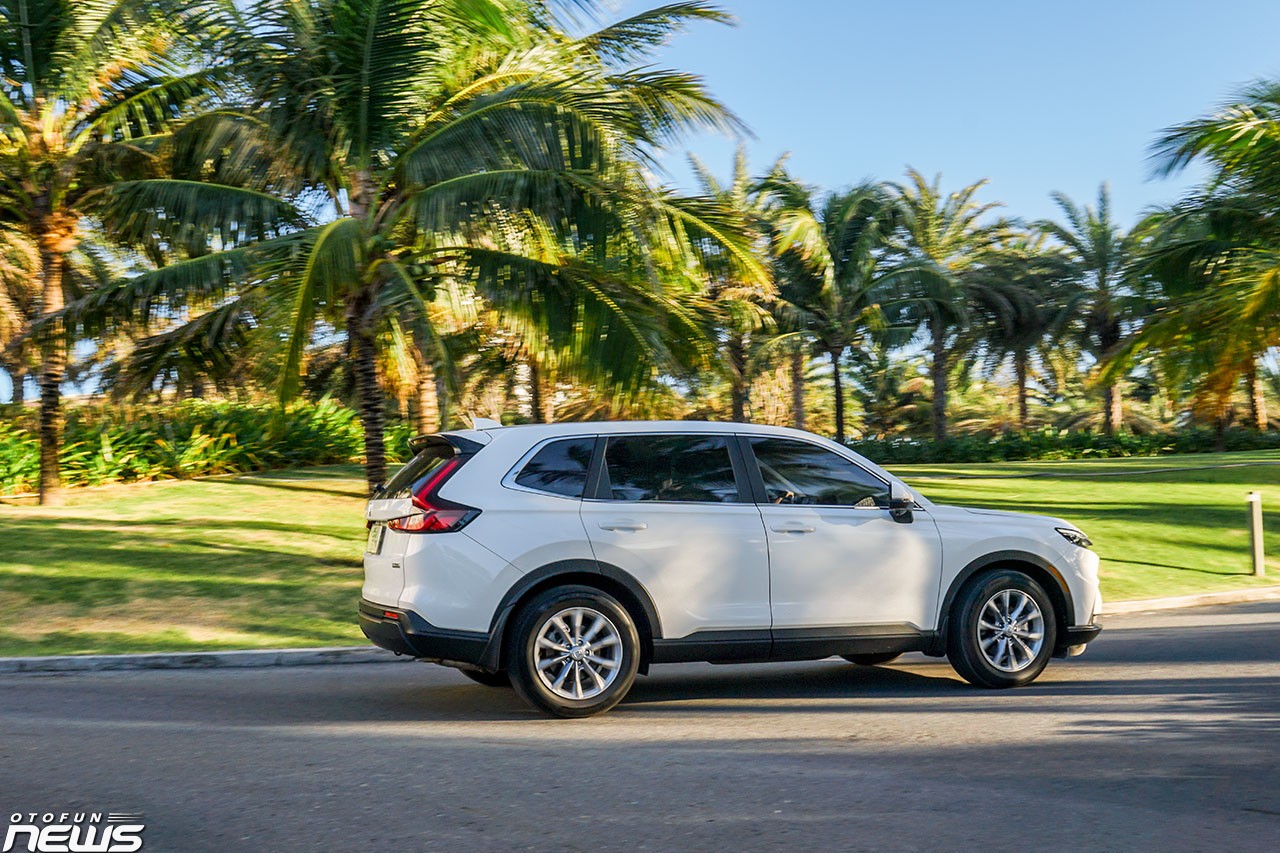 Đánh giá Honda CR-V L 2024: Lựa chọn phù hợp cho số đông Đánh giá Honda CR-V L 2024: Lựa chọn phù hợp cho số đông