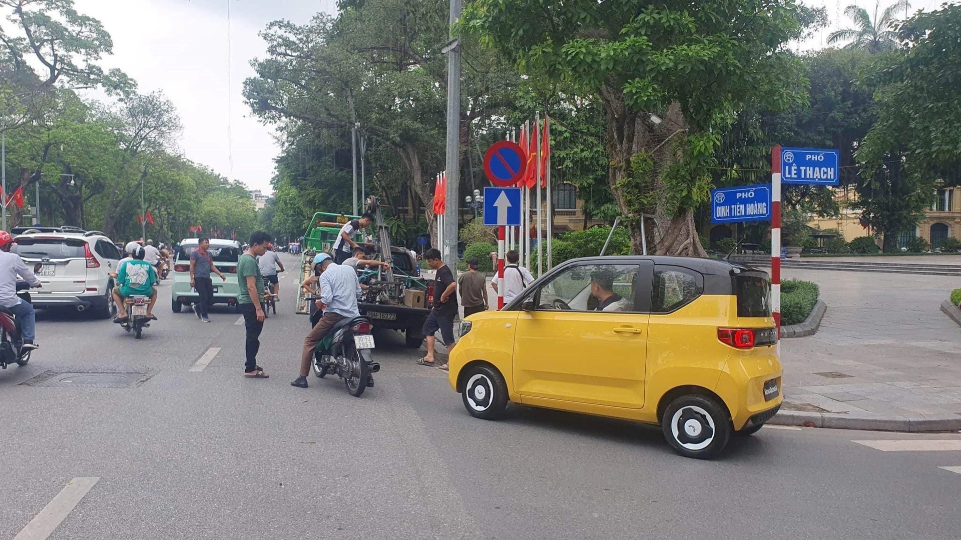 Cùng là xe đô thị, tại sao Kia Morning khiến người dùng yên tâm khi lái trên cao tốc hơn Wuling HongGuang? Cùng là xe đô thị, tại sao Kia Morning khiến người dùng yên tâm khi lái trên cao tốc hơn Wuling HongGuang?