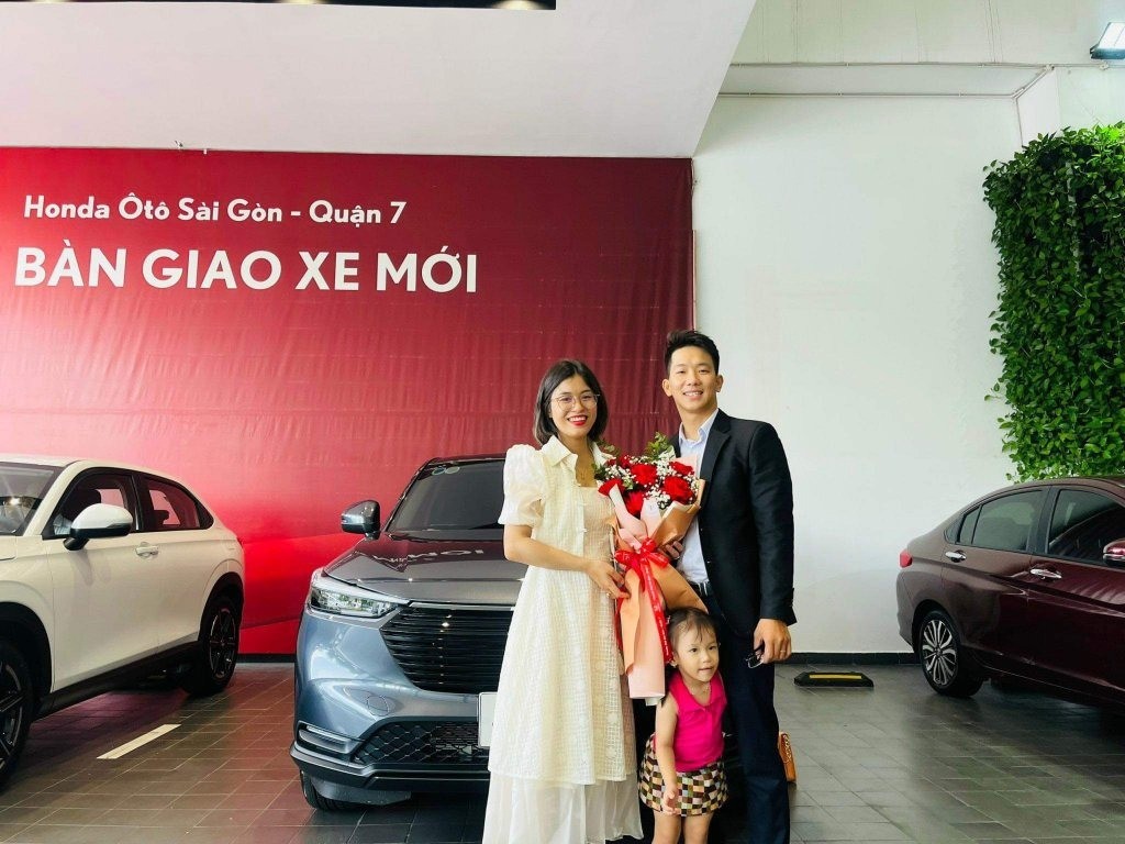 Tài chính dưới 800 triệu, chủ xe 9X lí giải vì sao lựa chọn Honda HR-V bản G thay vì các mẫu xe khác Tài chính dưới 800 triệu, chủ xe 9X lí giải vì sao lựa chọn Honda HR-V bản G thay vì các mẫu xe khác