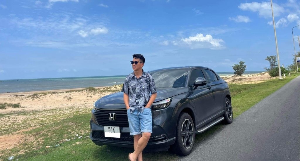 Tài chính dưới 800 triệu, chủ xe 9X lí giải vì sao lựa chọn Honda HR-V bản G thay vì các mẫu xe khác Tài chính dưới 800 triệu, chủ xe 9X lí giải vì sao lựa chọn Honda HR-V bản G thay vì các mẫu xe khác