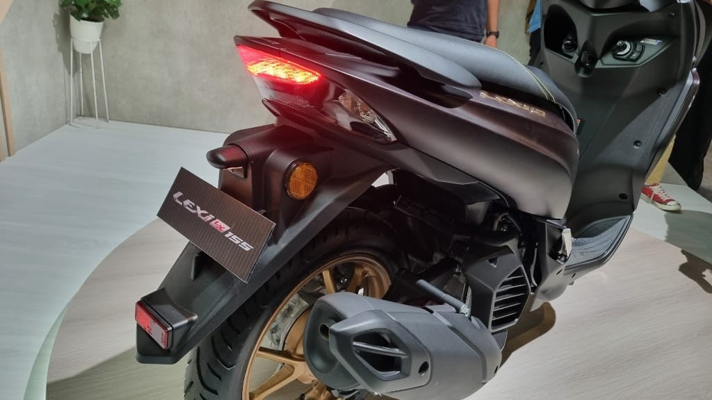 Cận cảnh Yamaha Lexi 155, đối thủ mới của Honda Vario Cận cảnh Yamaha Lexi 155, đối thủ mới của Honda Vario