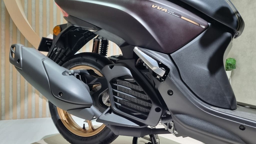Cận cảnh Yamaha Lexi 155, đối thủ mới của Honda Vario Cận cảnh Yamaha Lexi 155, đối thủ mới của Honda Vario