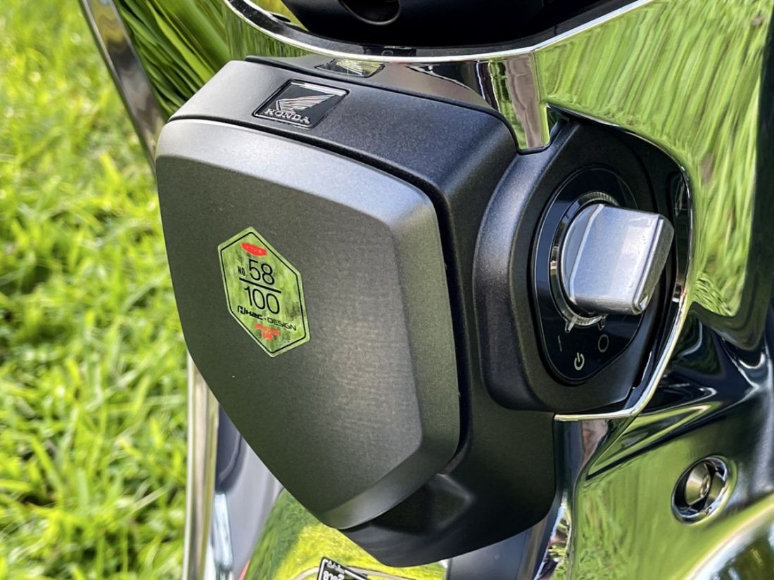 Honda Super Cub C125 phiên bản Disney sản xuất siêu giới hạn về đến Việt Nam Honda Super Cub C125 phiên bản Disney sản xuất siêu giới hạn về đến Việt Nam