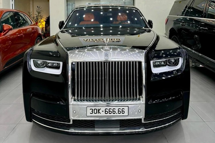 Xe siêu sang Rolls-Royce Phantom VIII đeo biển số 20 tỷ đồng Xe siêu sang Rolls-Royce Phantom VIII đeo biển số 20 tỷ đồng
