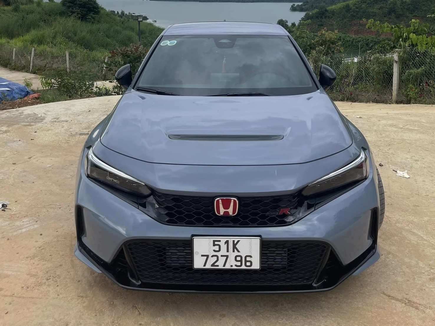 Honda Civic Type R 2023 được rao bán với giá 2,45 tỷ đồng Honda Civic Type R 2023 được rao bán với giá 2,45 tỷ đồng
