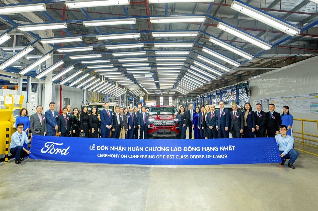 Ford Việt Nam nhận Huân chương Lao động hạng nhất Ford Việt Nam nhận Huân chương Lao động hạng nhất
