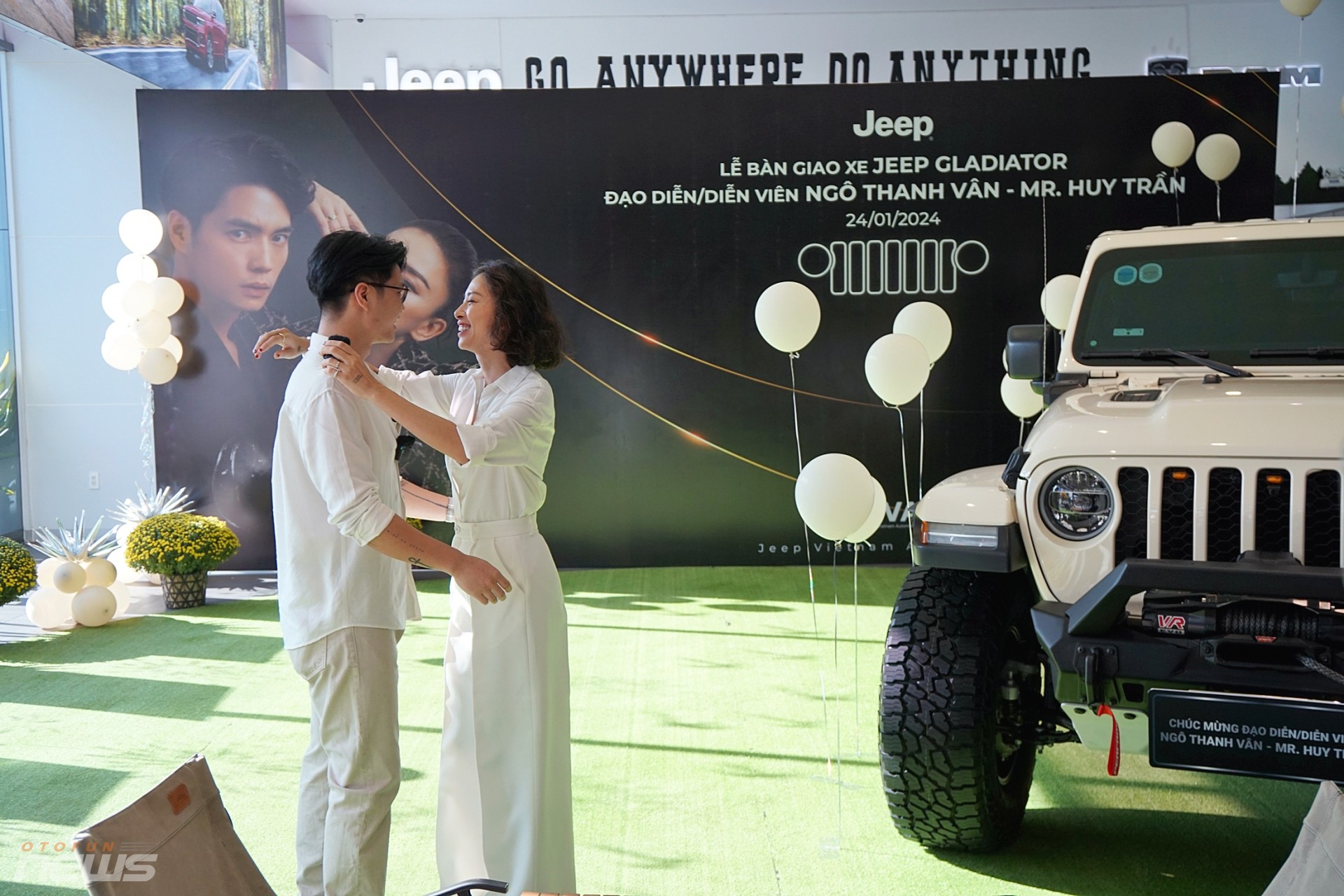 'Đả nữ' Ngô Thanh Vân được tặng Jeep Gladiator 'Đả nữ' Ngô Thanh Vân được tặng Jeep Gladiator