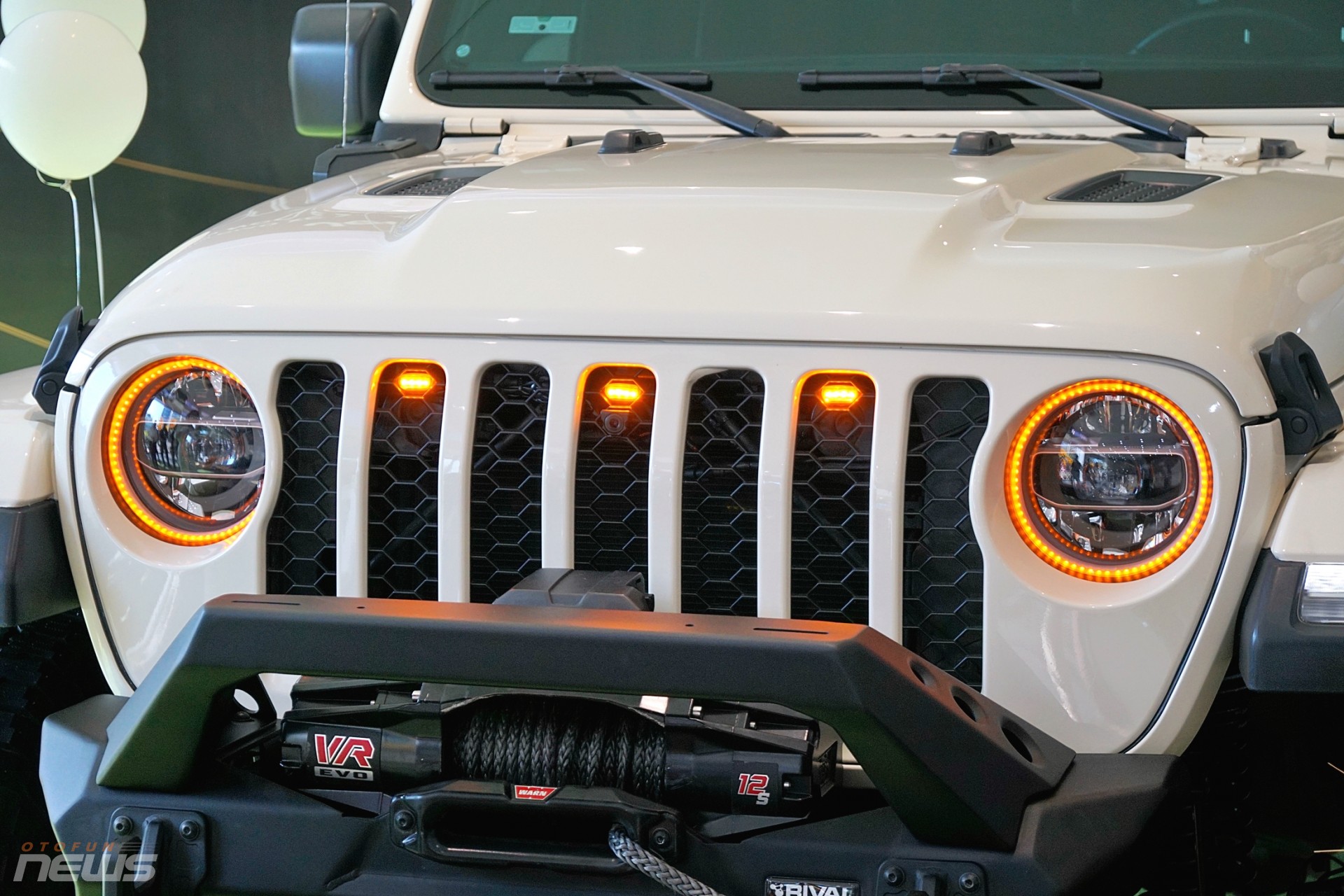 'Đả nữ' Ngô Thanh Vân được tặng Jeep Gladiator 'Đả nữ' Ngô Thanh Vân được tặng Jeep Gladiator