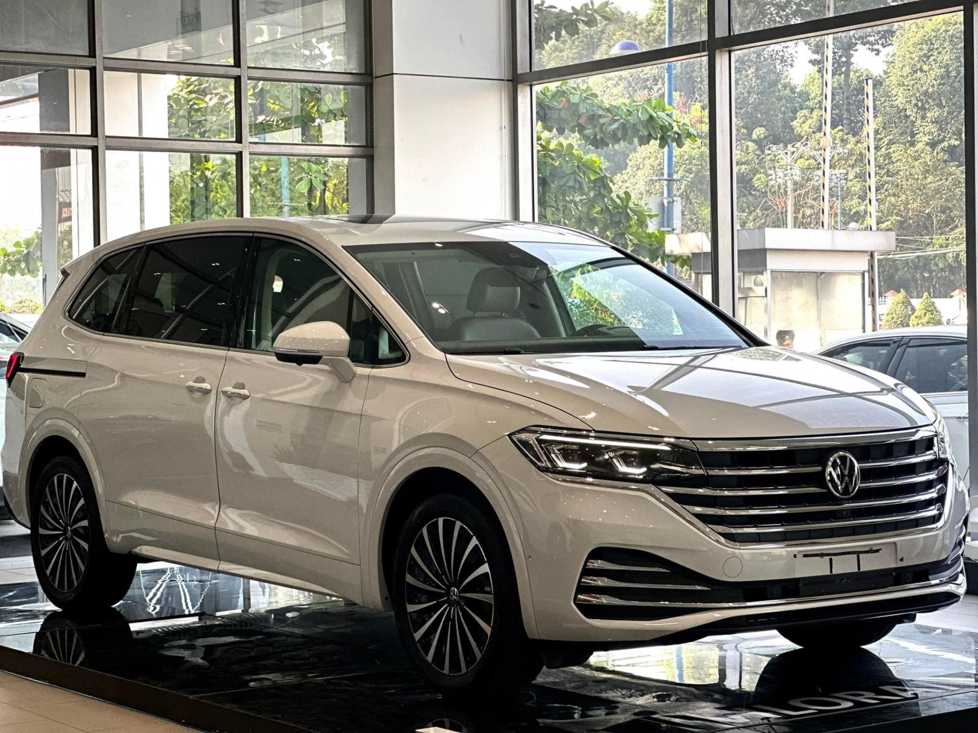 Volkswagen Viloran vừa ra mắt đã cháy hàng tại đại lý Volkswagen Viloran vừa ra mắt đã cháy hàng tại đại lý