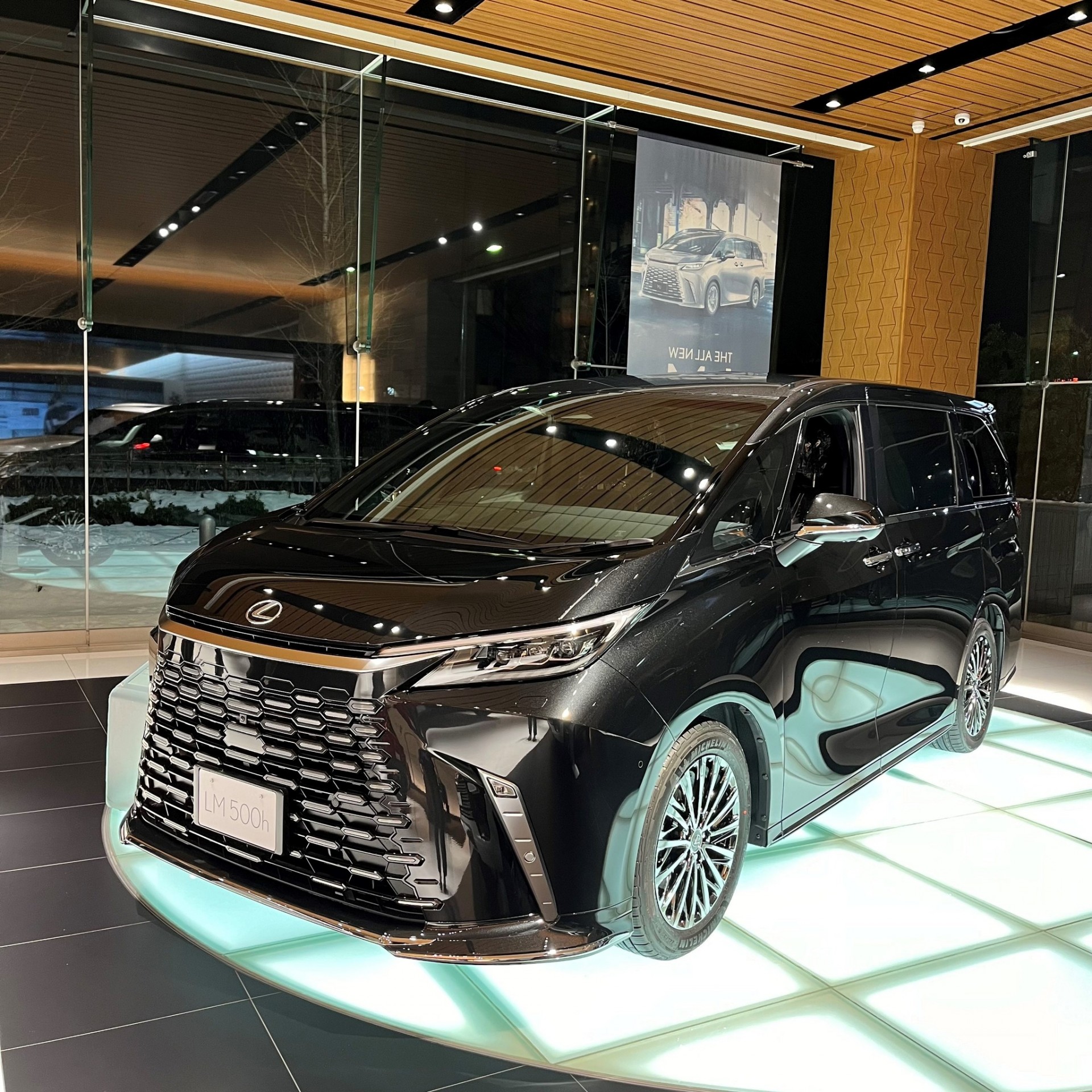 Lexus LM 500h 2024 nhận đặt cọc tại Việt Nam Lexus LM 500h 2024 nhận đặt cọc tại Việt Nam