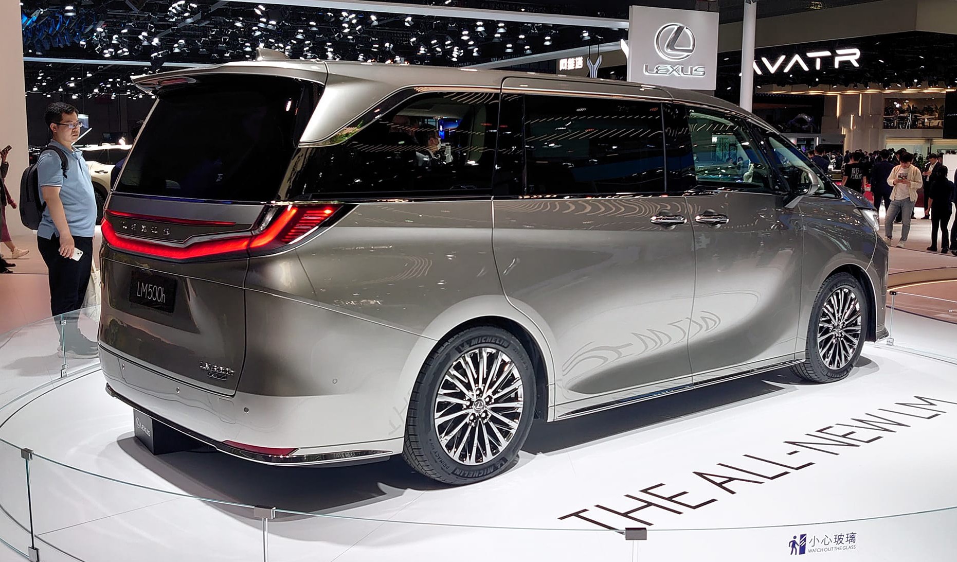 Lexus LM 500h 2024 nhận đặt cọc tại Việt Nam Lexus LM 500h 2024 nhận đặt cọc tại Việt Nam