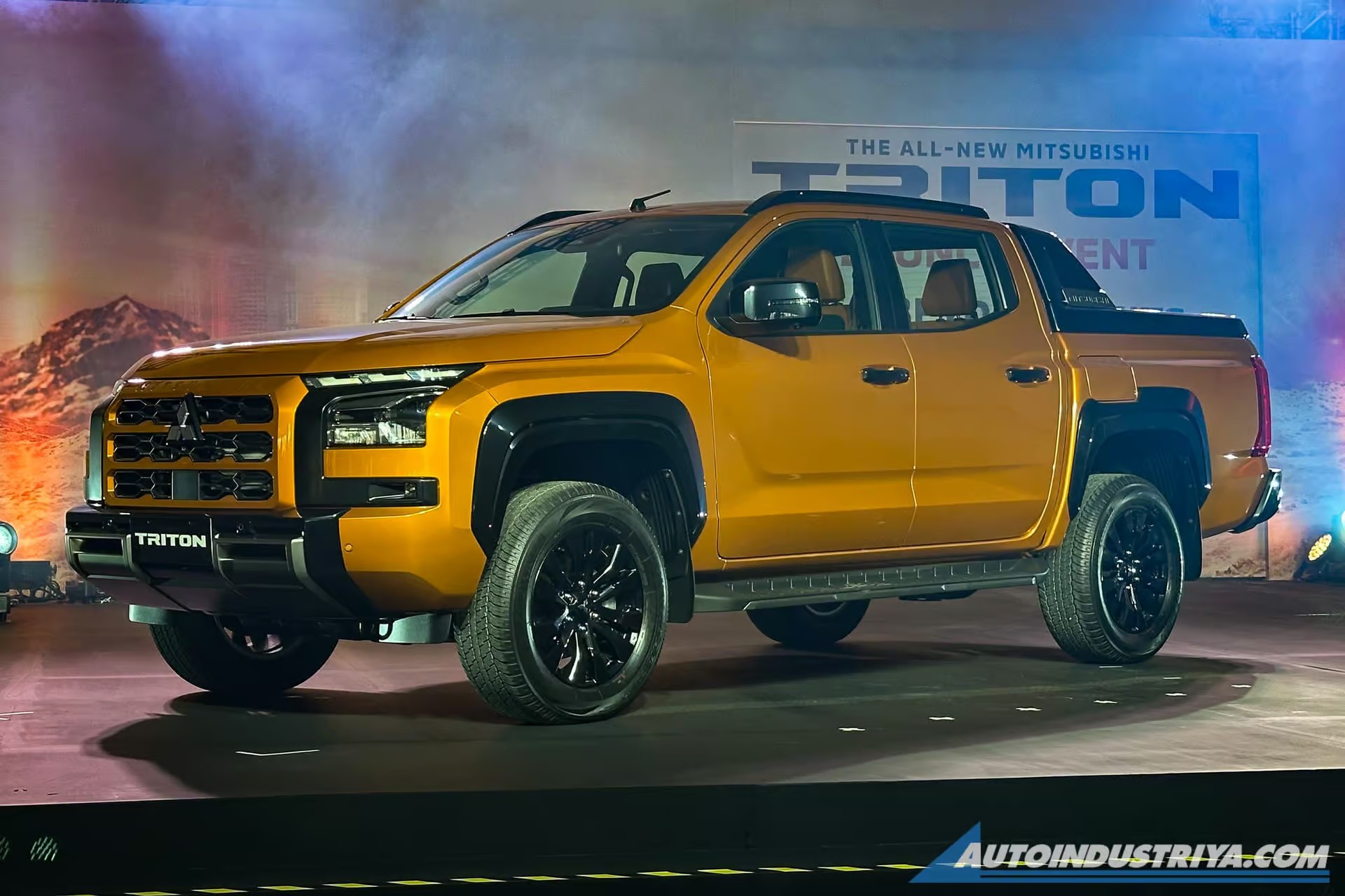 Mitsubishi Triton 2024 ra mắt tại Philippines, gần ngày về Việt Nam Mitsubishi Triton 2024 ra mắt tại Philippines, gần ngày về Việt Nam