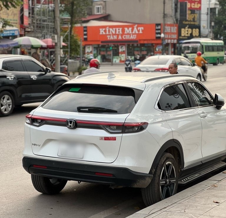 Cựu nhân viên bán hàng Kia và Mazda đánh giá Honda HR-V bản G Cựu nhân viên bán hàng Kia và Mazda đánh giá Honda HR-V bản G