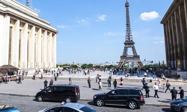 Vì sao Paris tăng phí đỗ xe SUV gấp 3 lần Vì sao Paris tăng phí đỗ xe SUV gấp 3 lần