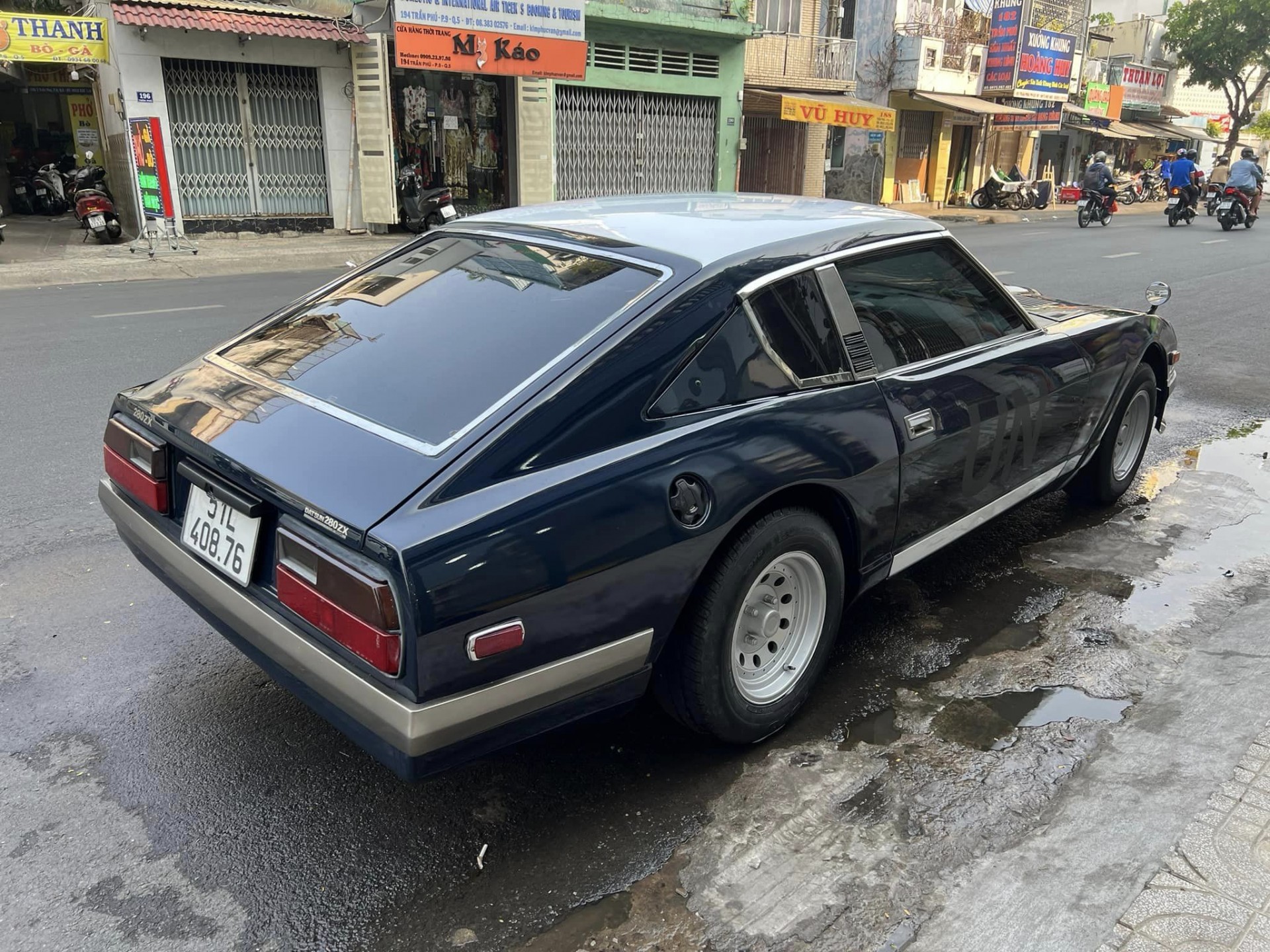 Cận cảnh Datsun 280ZX hơn 40 tuổi của ông Đặng Lê Nguyên Vũ Cận cảnh Datsun 280ZX hơn 40 tuổi của ông Đặng Lê Nguyên Vũ
