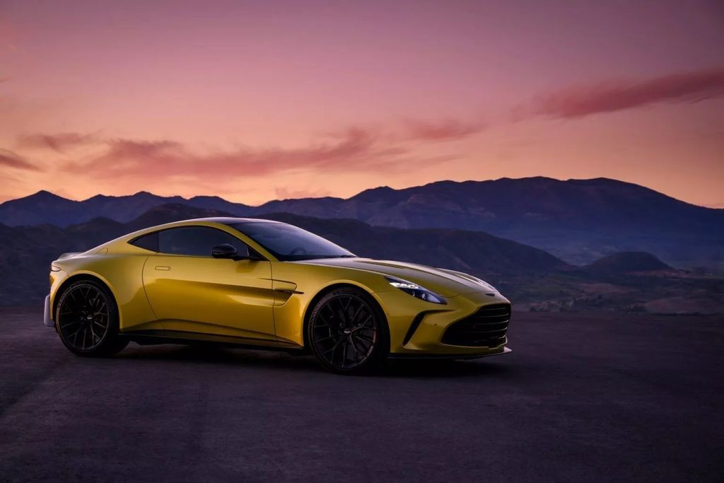 Aston Martin Vantage 2025: Chiếc xe thể thao tập trung vào người lái nhất từ trước đến nay