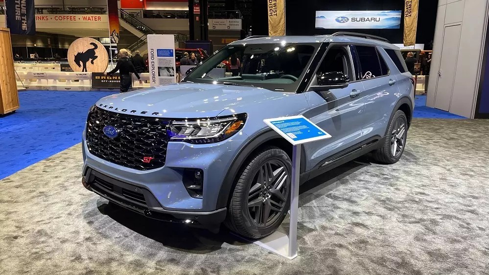 Cận cảnh Ford Explorer 2025 vừa ra mắt, có thêm tính năng lái bán tự động