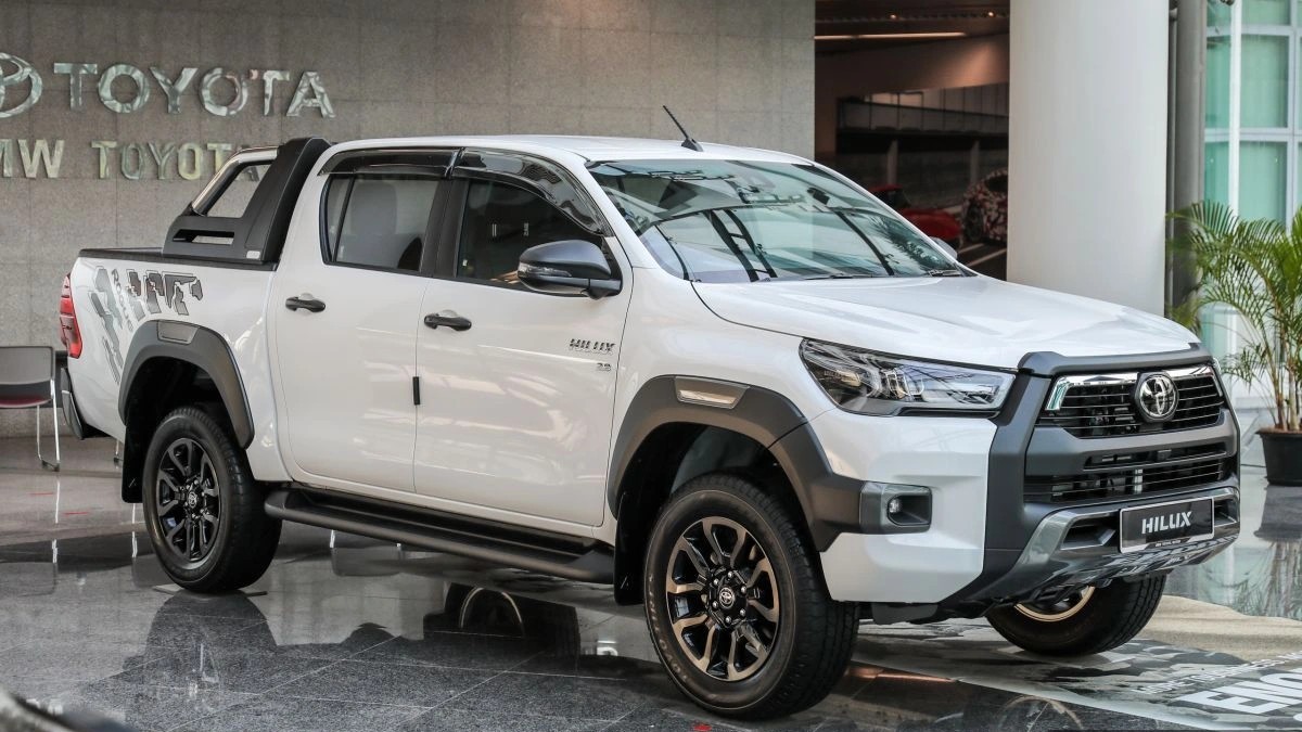 Đại lý bắt đầu nhận cọc Toyota Hilux 2024, giá chỉ từ 700 triệu đồng