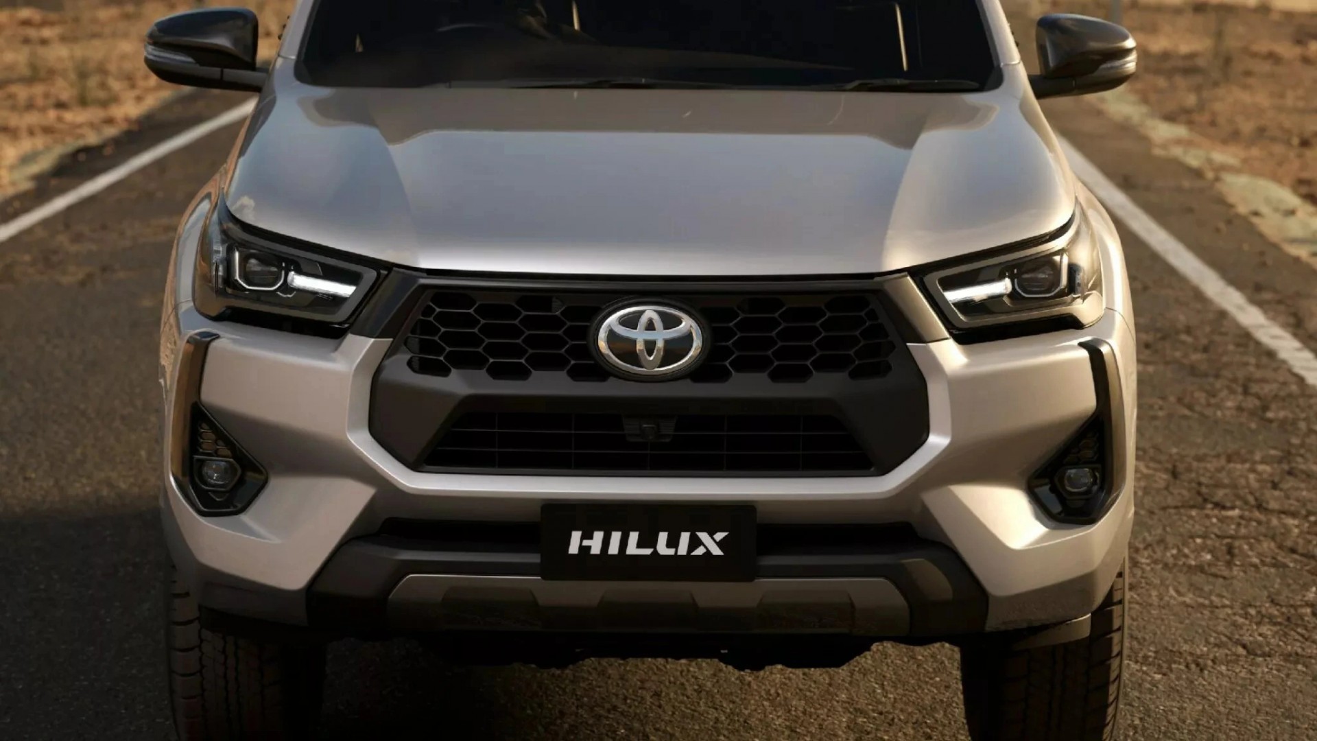 Đại lý bắt đầu nhận cọc Toyota Hilux 2024, giá chỉ từ 700 triệu đồng Đại lý bắt đầu nhận cọc Toyota Hilux 2024, giá chỉ từ 700 triệu đồng
