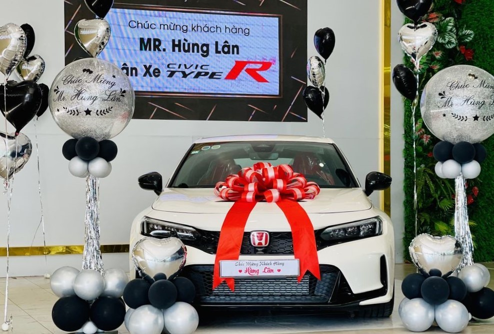 Dân chơi Bình Thuận 'tậu' Honda Civic Type R đeo biển số 5 quý 1 Dân chơi Bình Thuận 'tậu' Honda Civic Type R đeo biển số 5 quý 1