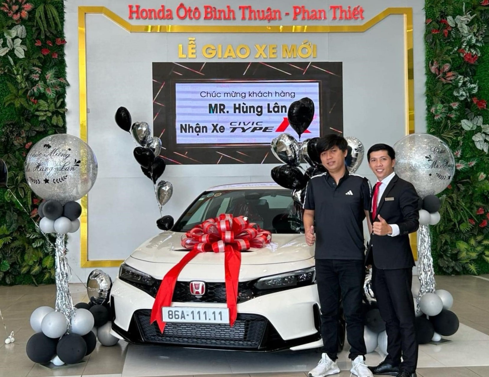 Dân chơi Bình Thuận 'tậu' Honda Civic Type R đeo biển số 5 quý 1 Dân chơi Bình Thuận 'tậu' Honda Civic Type R đeo biển số 5 quý 1