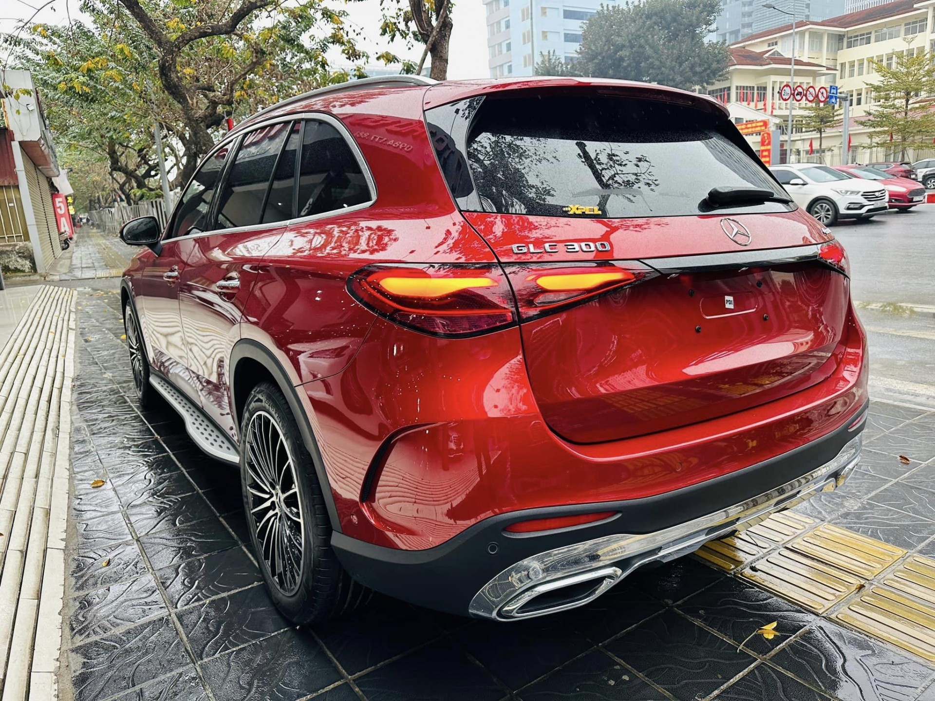 Mercedes-Benz GLC 300 2023 mất hơn 500 triệu đồng sau lăn bánh 5.000 km Mercedes-Benz GLC 300 2023 mất hơn 500 triệu đồng sau lăn bánh 5.000 km