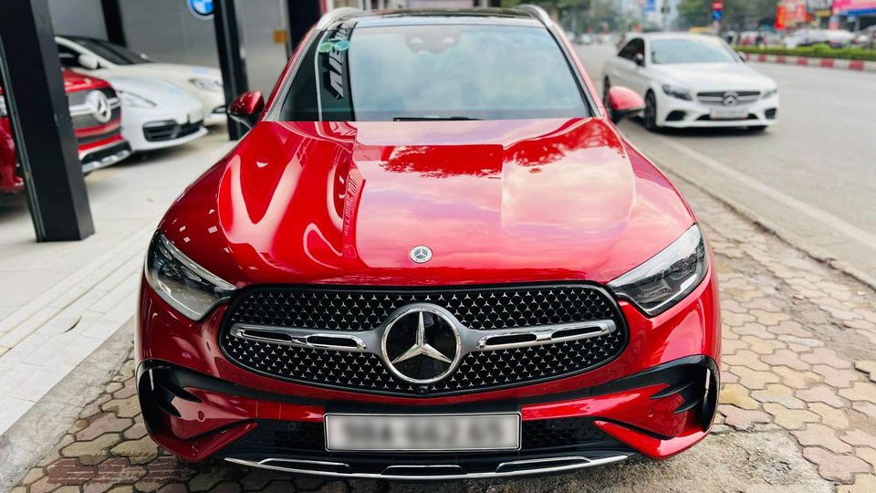 Mercedes-Benz GLC 300 2023 mất hơn 500 triệu đồng sau lăn bánh 5.000 km Mercedes-Benz GLC 300 2023 mất hơn 500 triệu đồng sau lăn bánh 5.000 km
