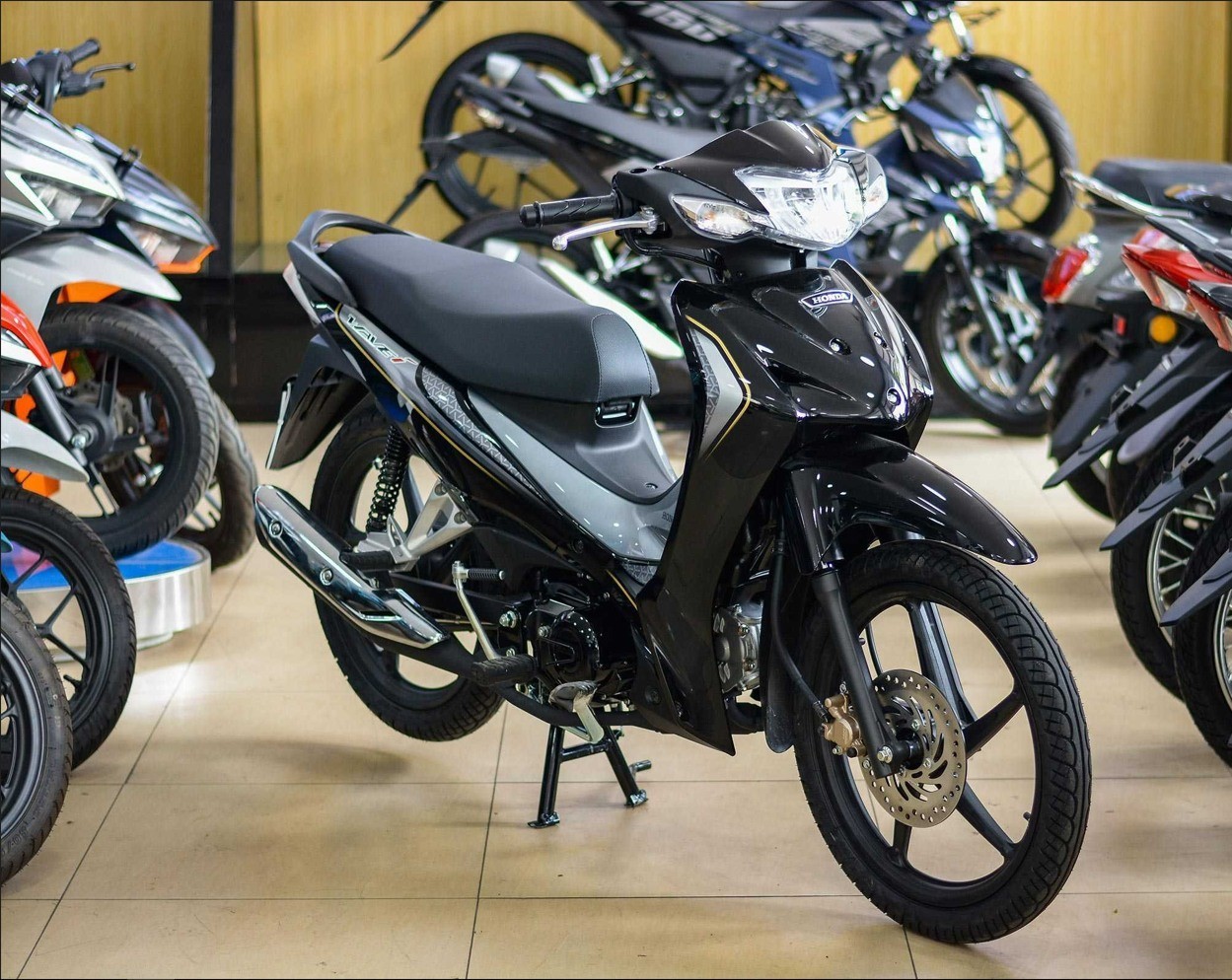 Honda Wave 110 nhập Thái giảm giá 17 triệu Honda Wave 110 nhập Thái giảm giá 17 triệu
