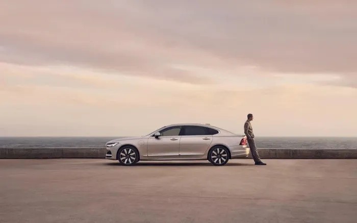 Đại lý nhận cọc Volvo S90 Recharge Ultimate, báo giá khoảng 2,9 tỷ đồng Đại lý nhận cọc Volvo S90 Recharge Ultimate, báo giá khoảng 2,9 tỷ đồng