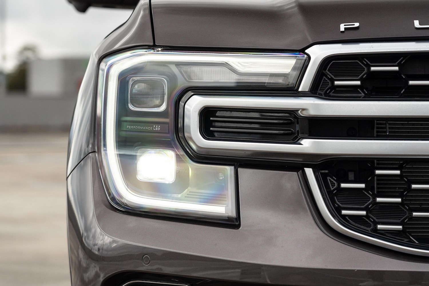 Ford Everest Platinum 2024 ra mắt tại Thái Lan, với trang bị mà người dùng Việt 'thèm cũng chẳng có''